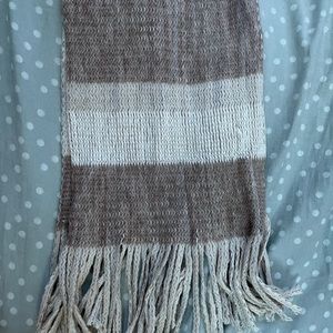 new york and co tan scarf